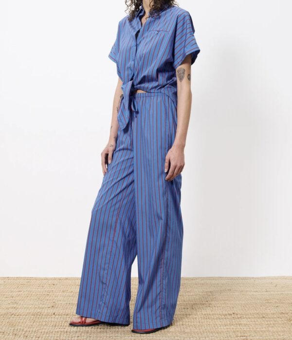 Chemise Carmelle (Bleu electrique) de FRNCH – Image 2