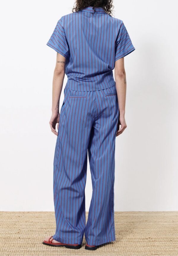 Chemise Carmelle (Bleu electrique) de FRNCH – Image 3